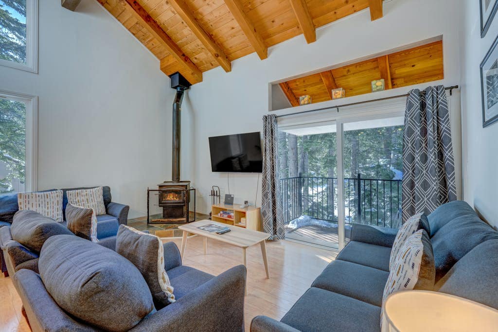 Carnelian Woods Sanctuary with Pool & Hot Tub - Photo 2