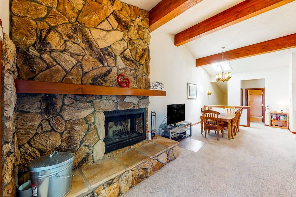 Condo in Zephyr Cove · ★New · 3 bedrooms · 5 beds · 2.5 private baths - Photo 5