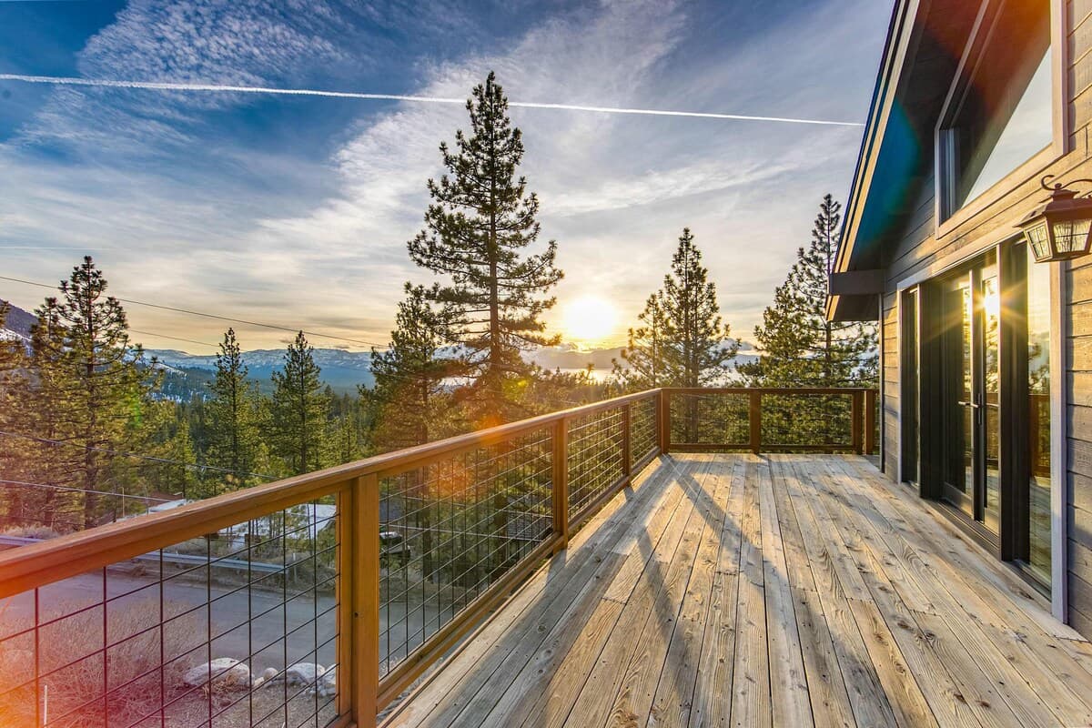 Home in Glenbrook · ★New · 4 bedrooms · 7 beds · 3.5 private baths - Photo 3