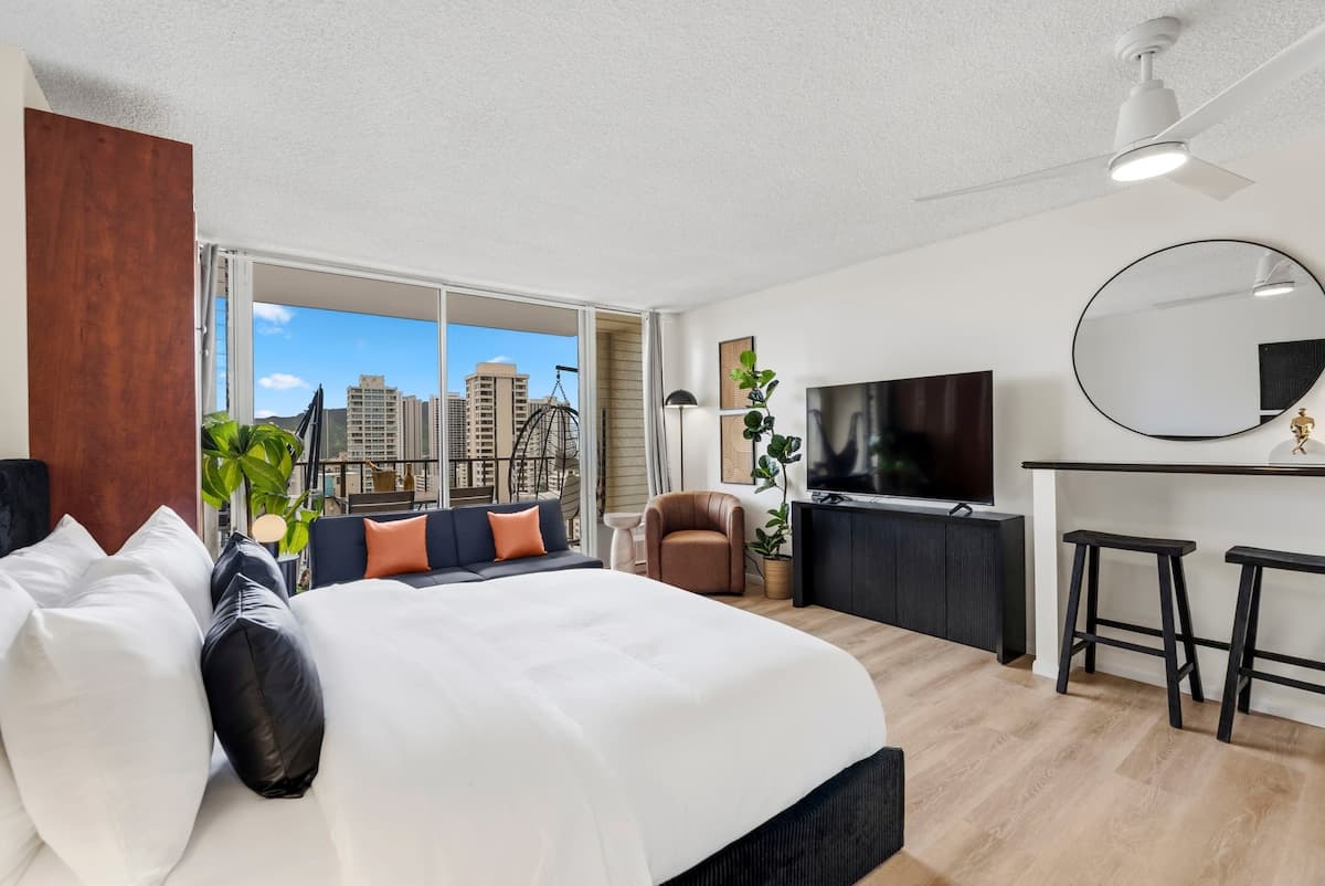 Heo + Parking + Pool + WD + Waikiki View + Luxury - Photo 1