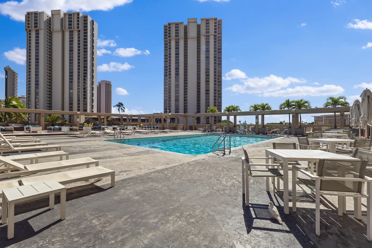 Hotel in Honolulu · ★5.0 · 1 bedroom · 2 beds · 1 private bath - Photo 2