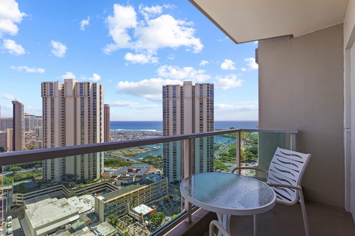 Hotel in Honolulu · ★5.0 · 1 bedroom · 2 beds · 1 private bath - Photo 4