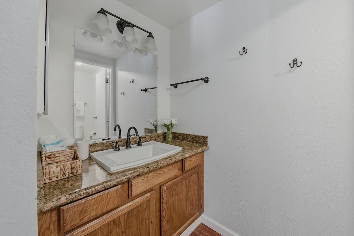Condo in Princeville · ★4.75 · Studio · 1 bed · 1 bath - Photo 3