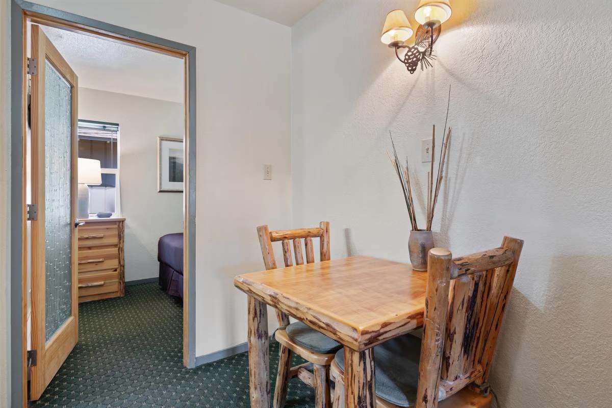 The Lodge at Lake Tahoe - Studio - Photo 5