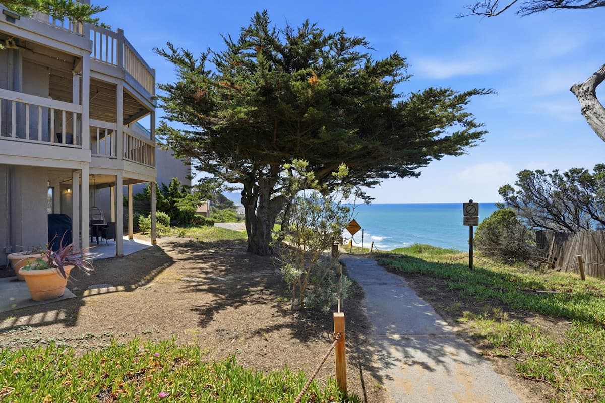Breezy Waterfront Condo with Ocean Views & Patio - Photo 5