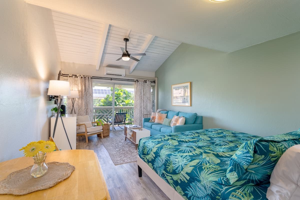 Condo in Kihei · ★5.0 · Studio · 2 beds · 1 bath - Photo 1