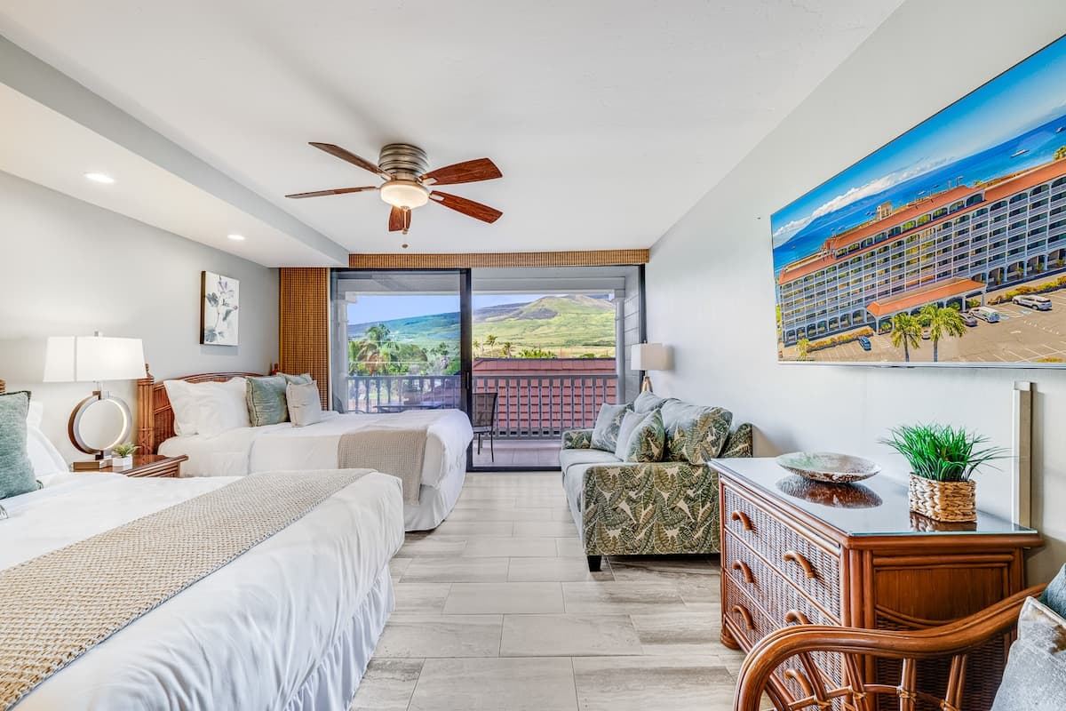 Lahaina Oceanfront Studio | Beach & Pool Access - Photo 2