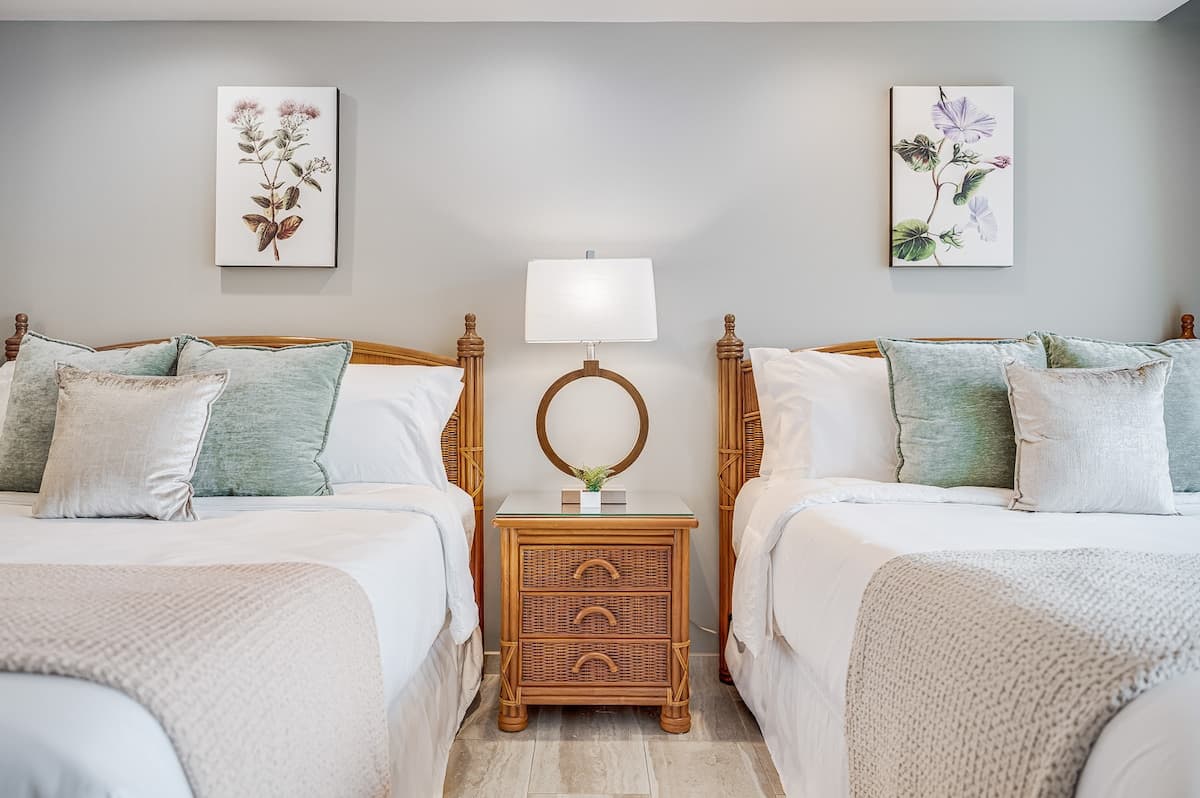Lahaina Oceanfront Studio | Beach & Pool Access - Photo 4