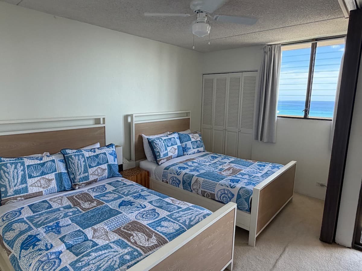 Ocean View Waikiki Free Parking 2 beds Pool - Photo 4