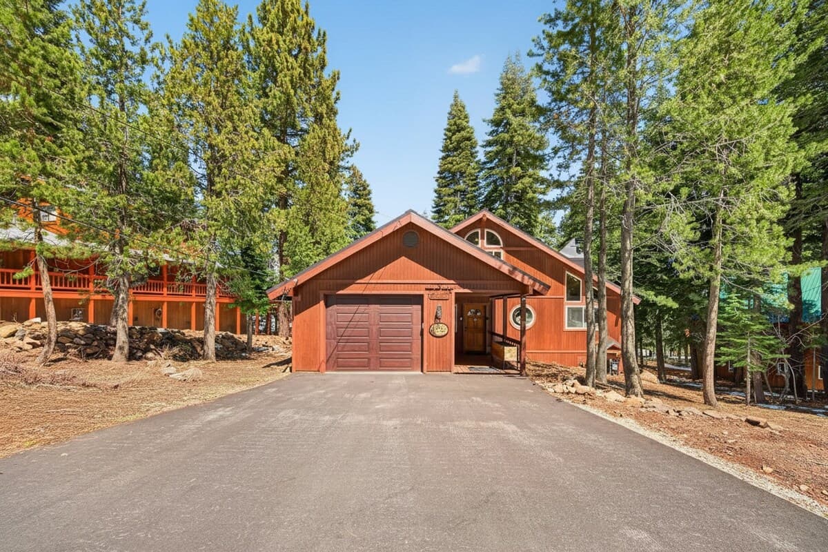 Tahoe Donner Cabin with Loft & Forest Views - Photo 2