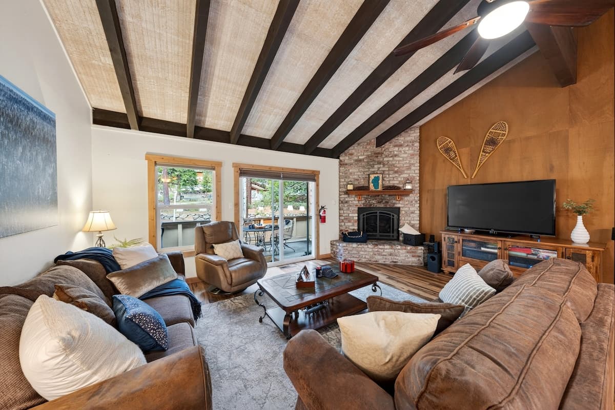 Townhouse in Incline Village · ★New · 3 bedrooms · 3 beds · 2.5 private baths - Photo 1