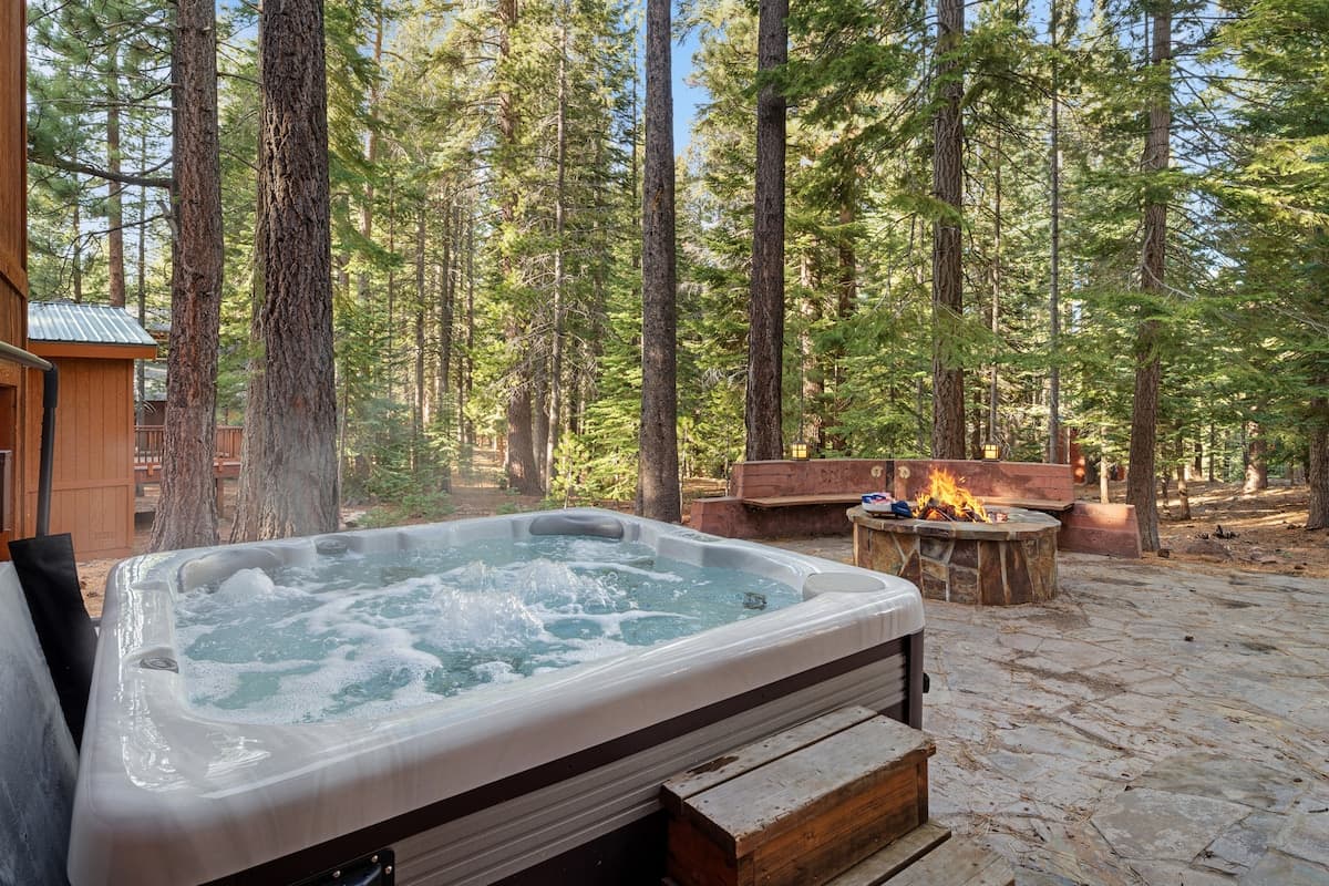 Moosetrack Hot Tub, Fireplace & Forest Views - Photo 5
