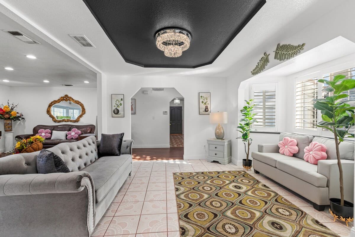 Bright 6BR Home with Huge Patio & Deck, Sleeps 9 - Photo 4