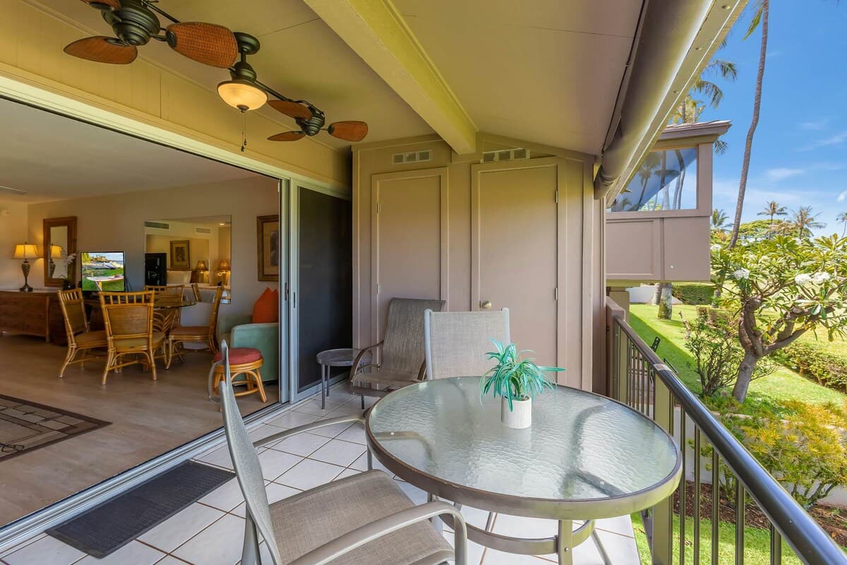 Sparkling Studio Oceanview | Balcony | Pool - Photo 2