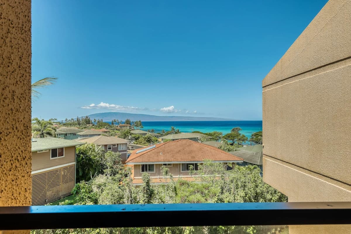Remodeled 2BR Oceanview Kahana Villa Resort - Photo 1