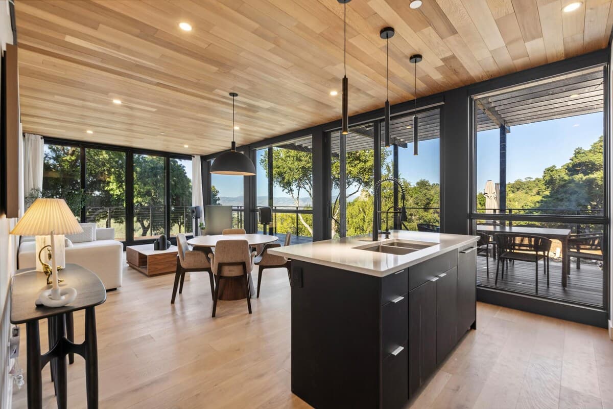 Secluded 8-Acre Estate with Smart-Home Luxury - Photo 4