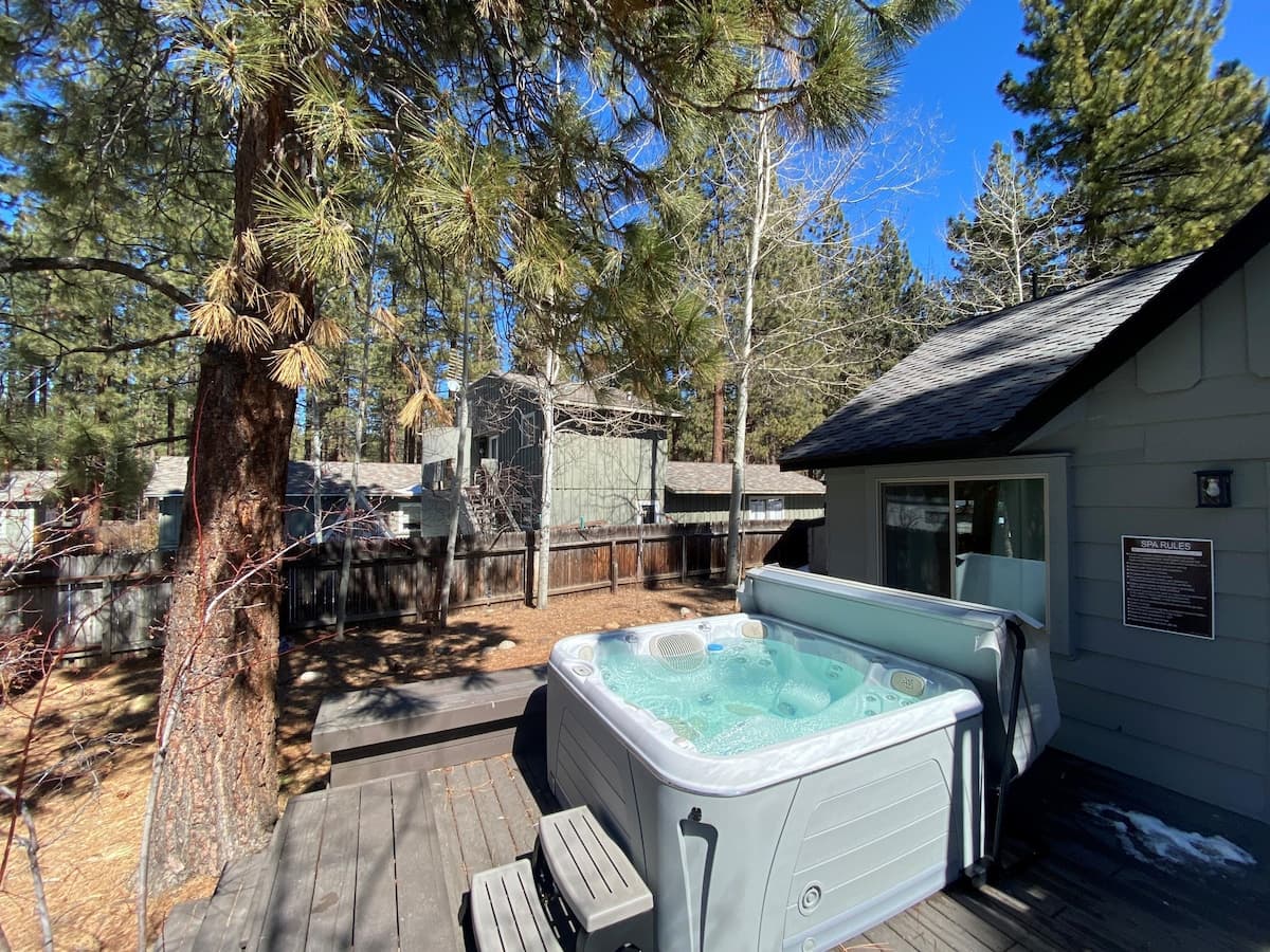 Home in Stateline · ★New · 6 bedrooms · 6 beds · 4 private baths - Photo 3