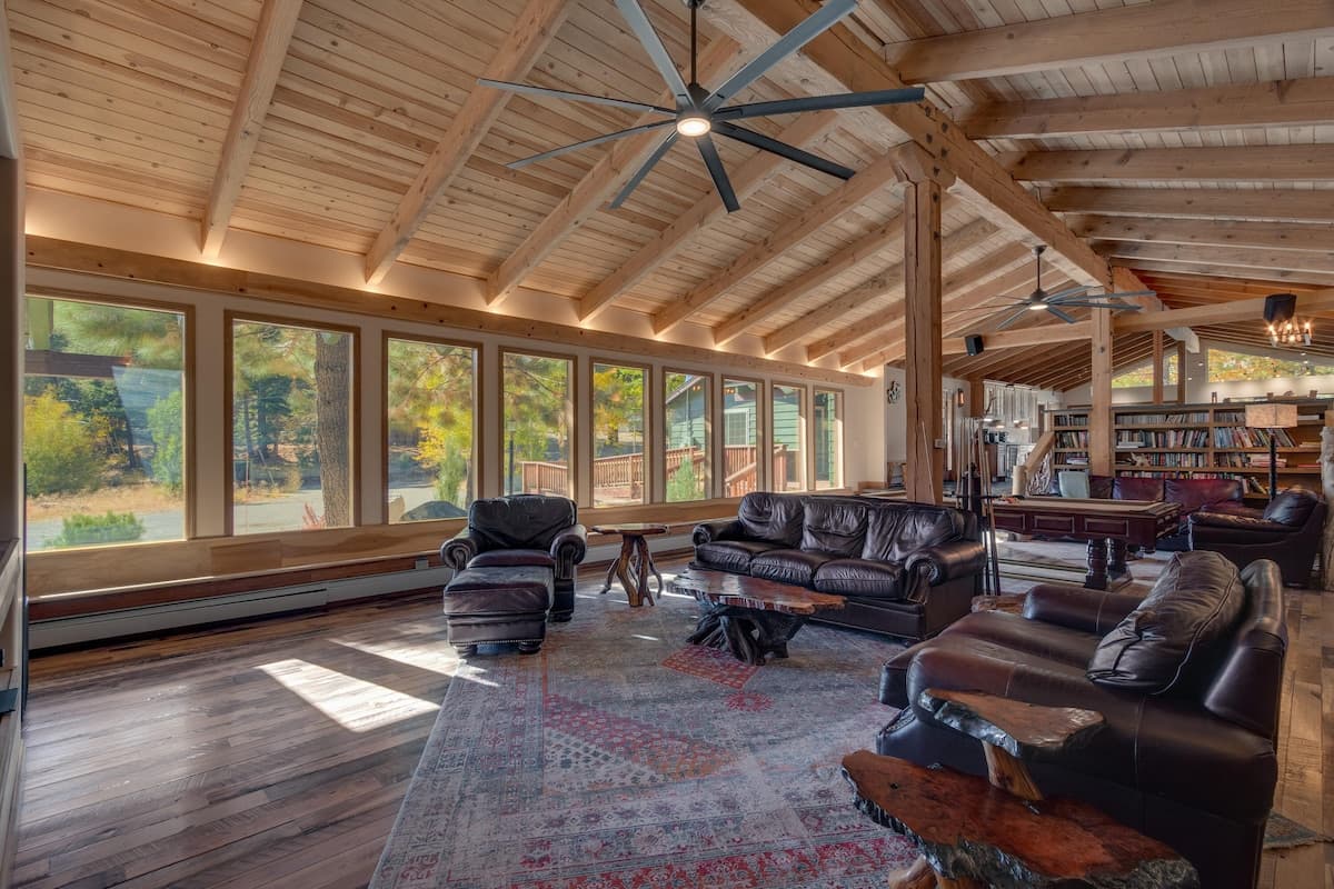 Home in Glenbrook · ★New · 6 bedrooms · 8 beds · 4.5 private baths - Photo 2