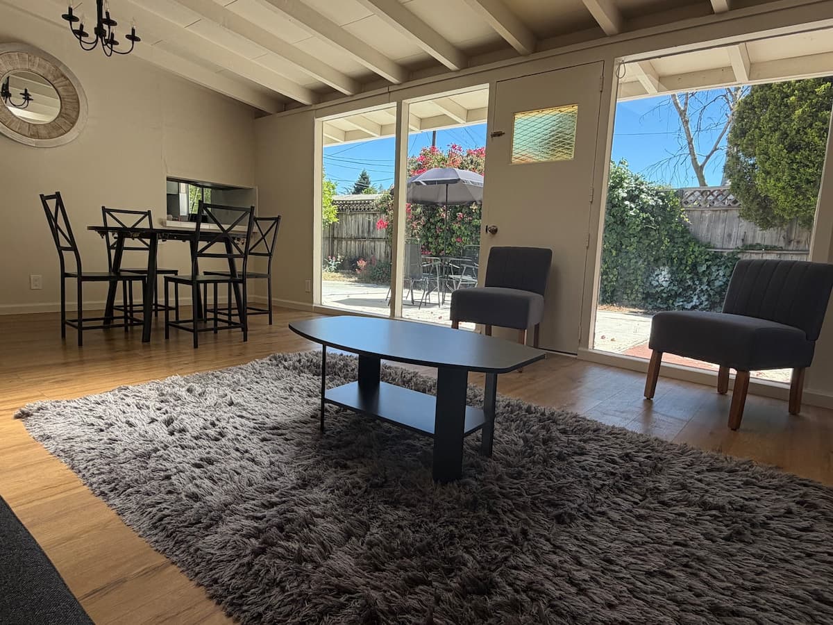 Remodeled Monta Loma Home Near Google & Downtown - Photo 2