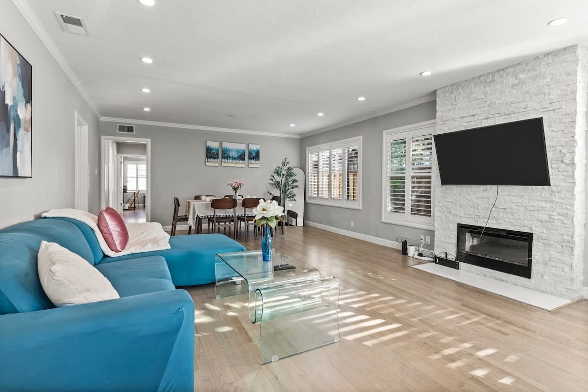 Walkable Mountain View Home Near Tech HQs - Photo 1