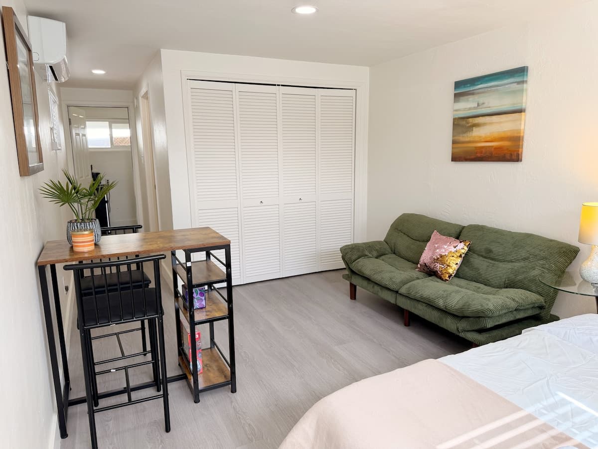 Quiet Guesthouse Near S Bascom Ave & Med Center - Photo 3