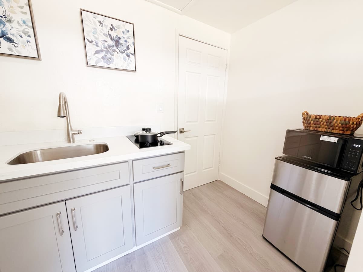 Quiet Guesthouse Near S Bascom Ave & Med Center - Photo 5