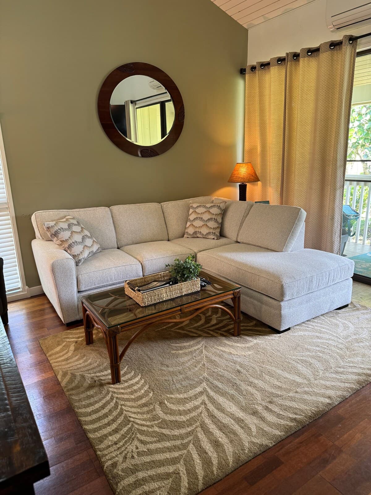 Condo in Kahuku · ★4.89 · 2 bedrooms · 4 beds · 1 private bath - Photo 5