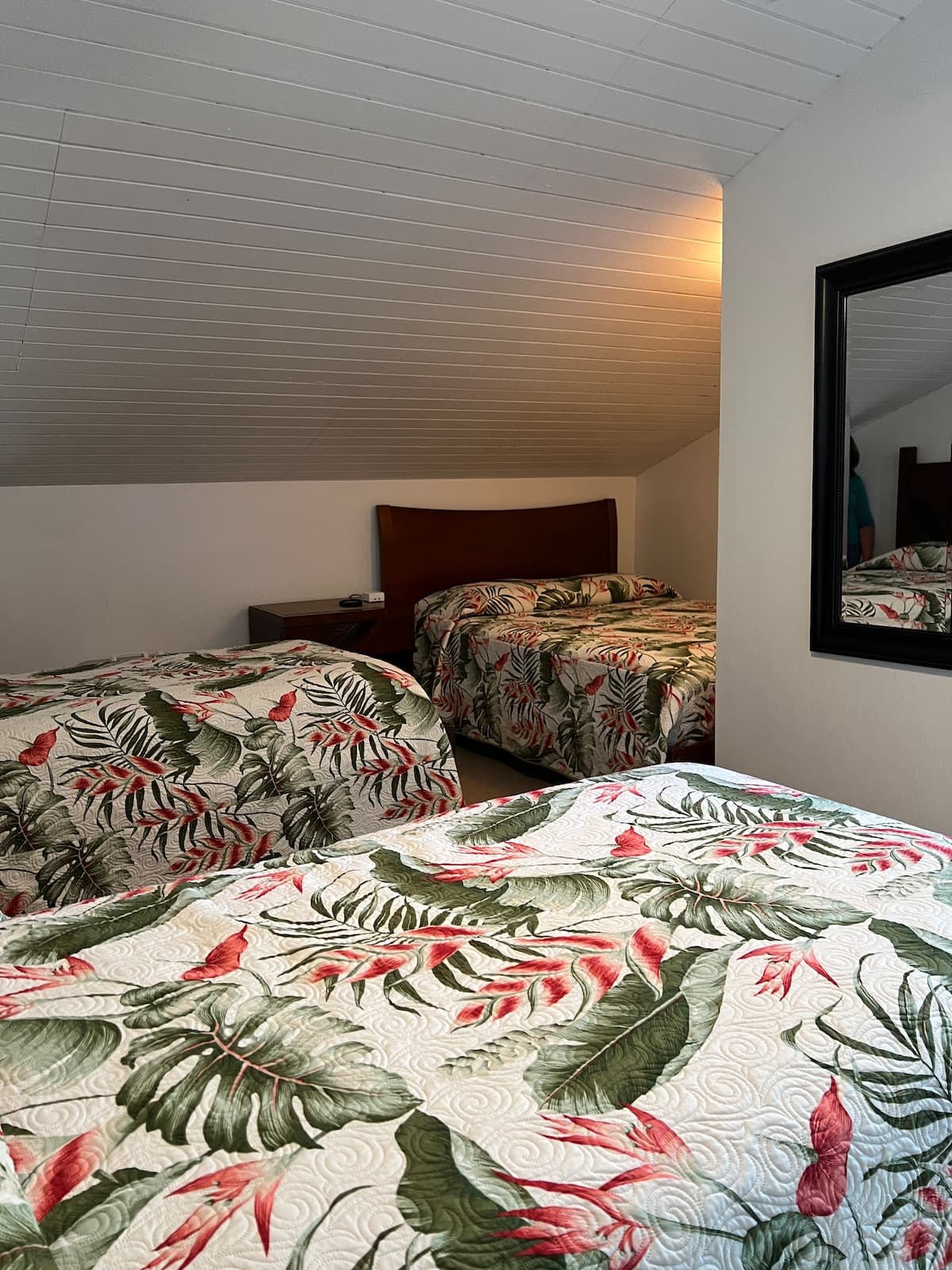 Condo in Kahuku · ★4.89 · 2 bedrooms · 4 beds · 1 private bath - Photo 1