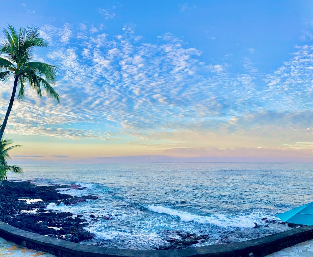 Condo in Kailua-Kona · ★4.86 · 1 bedroom · 2 beds · 1 bath - Photo 1