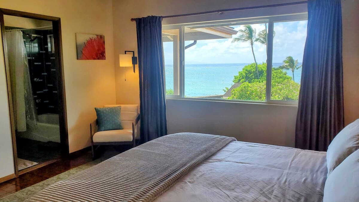 Home in Paia · ★4.84 · 2 bedrooms · 3 beds · 3 baths - Photo 4