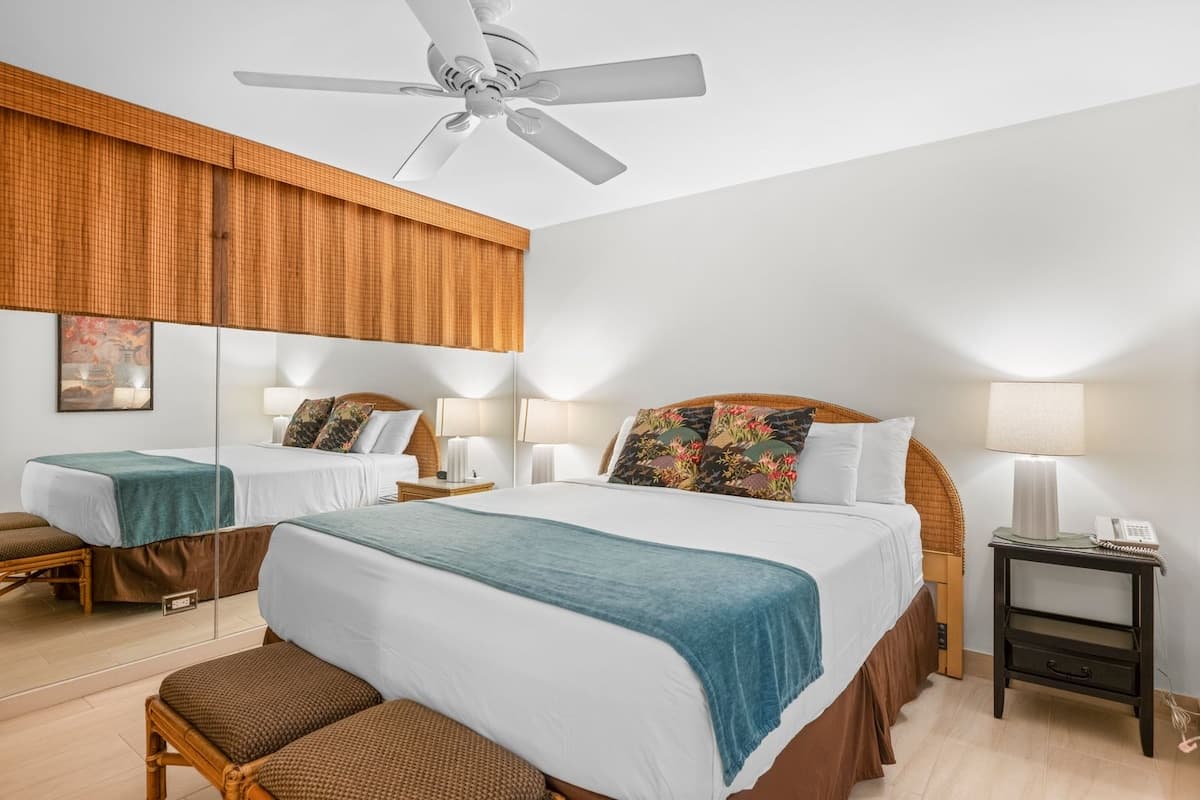 Condo in Lahaina · ★5.0 · 2 bedrooms · 2 beds · 2 baths - Photo 4