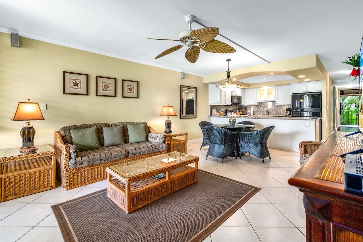 Condo in Kihei · ★4.85 · 1 bedroom · 2 beds · 2 private baths - Photo 2