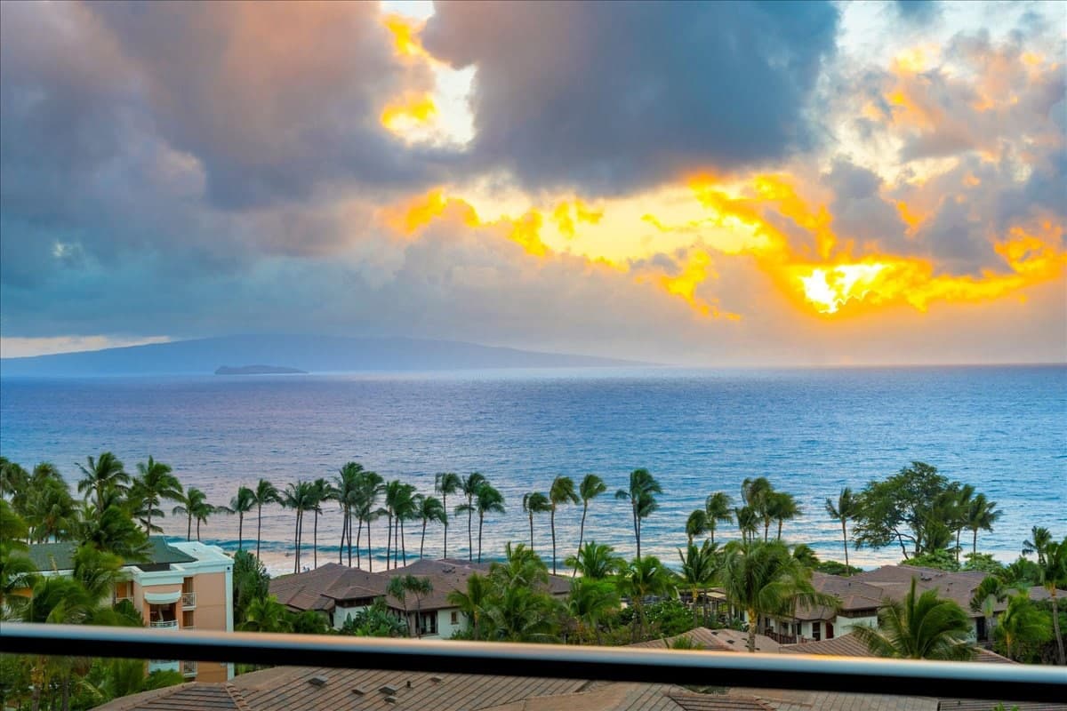 Villa in Kihei · ★4.94 · 3 bedrooms · 4 beds · 3 baths - Photo 1
