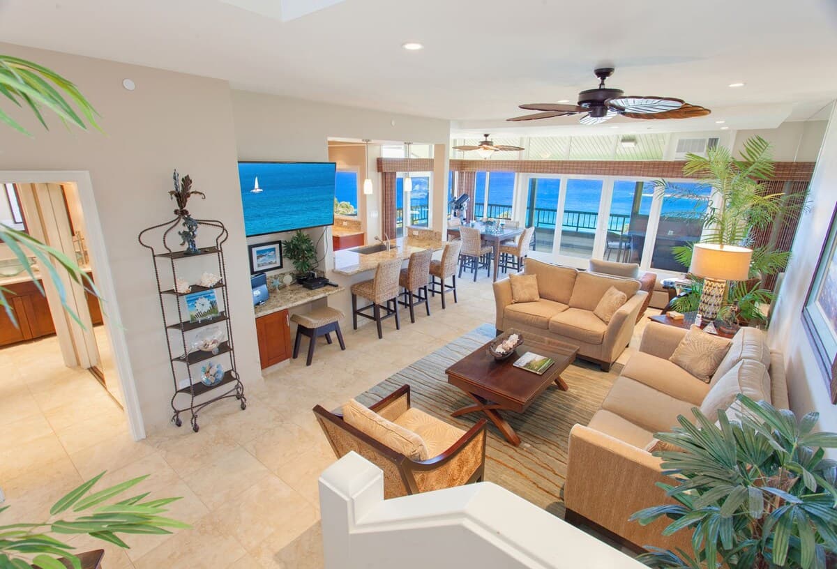 Villa in Lahaina · ★4.93 · 2 bedrooms · 4 beds · 3 baths - Photo 5