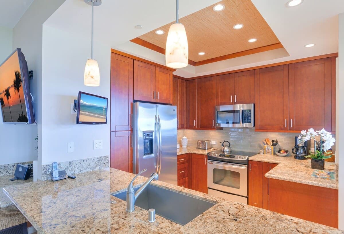 Villa in Lahaina · ★4.93 · 2 bedrooms · 4 beds · 3 baths - Photo 4