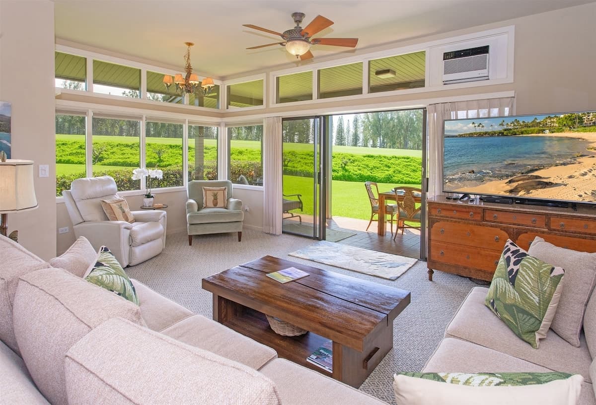 Villa in Lahaina · ★4.94 · 1 bedroom · 2 beds · 2 baths - Photo 1