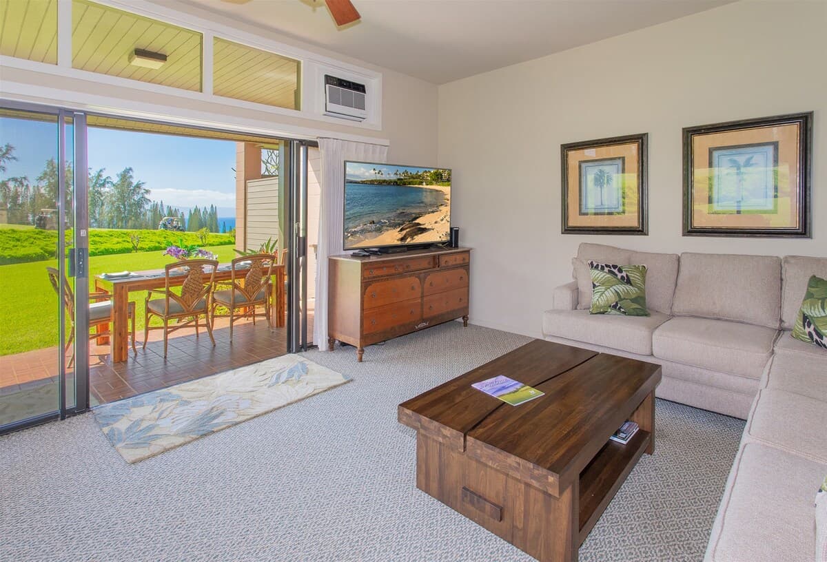 Villa in Lahaina · ★4.94 · 1 bedroom · 2 beds · 2 baths - Photo 3