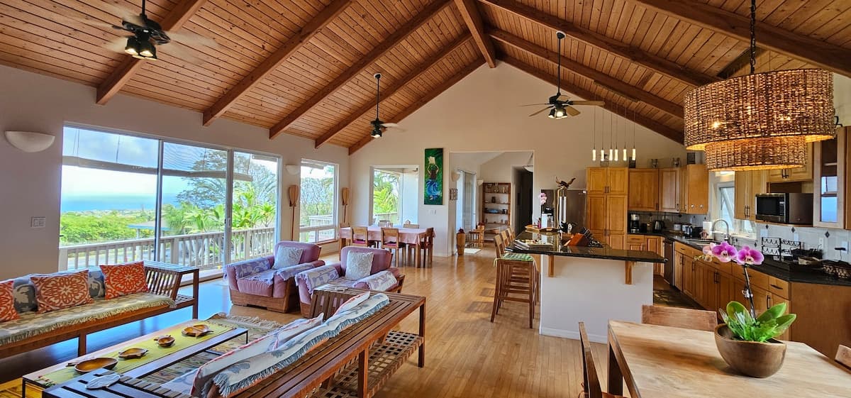Home in Haiku-Pauwela · ★4.91 · 3 bedrooms · 5 beds · 3 baths - Photo 3