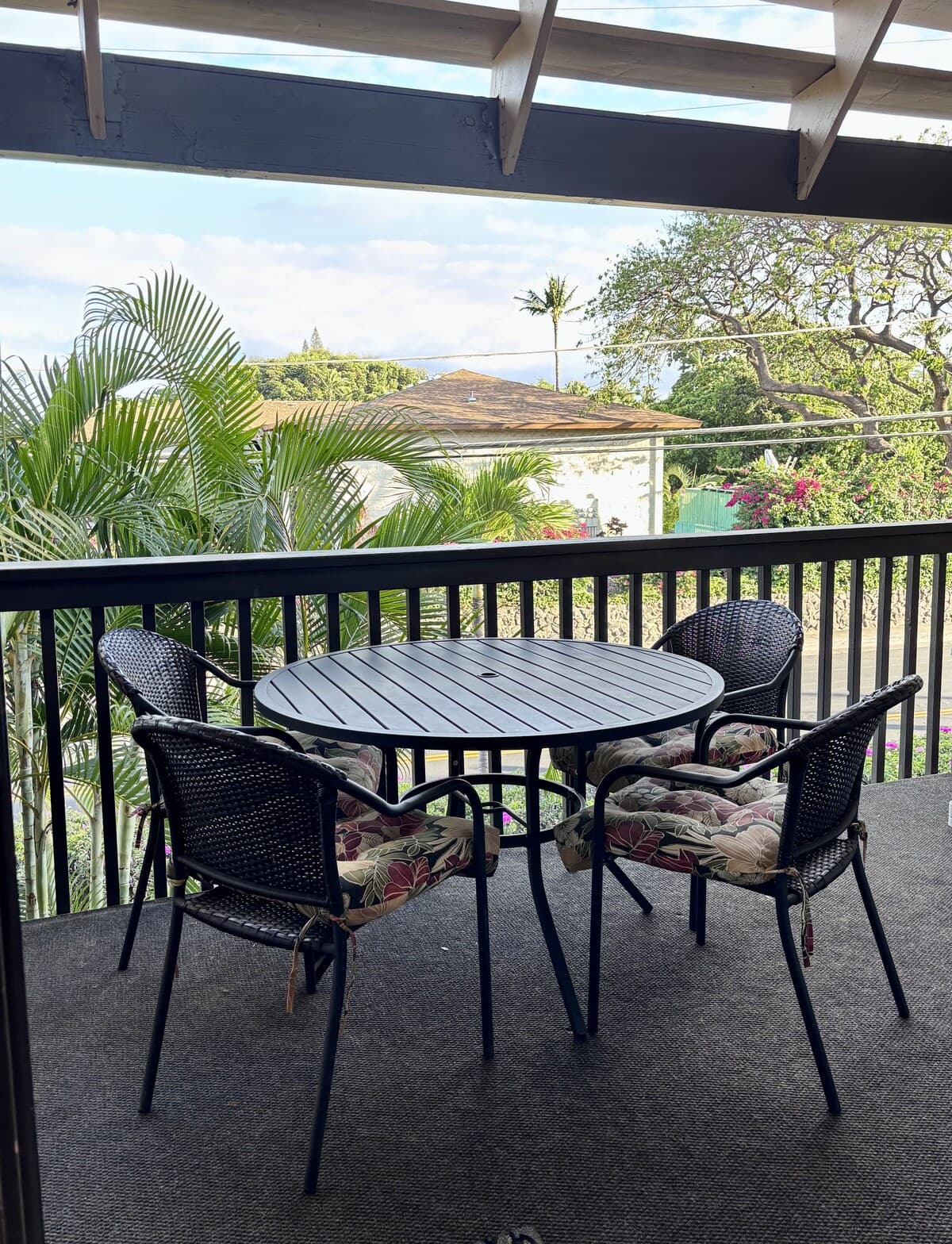 Condo in Kihei · ★4.61 · 2 bedrooms · 4 beds · 2 private baths - Photo 4