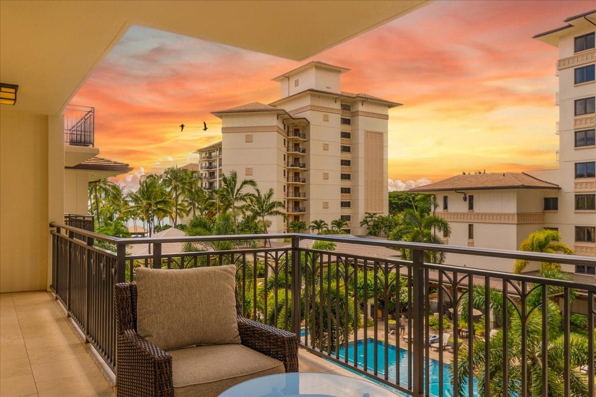 Condo in Kapolei · ★4.89 · 3 bedrooms · 4 beds · 3 private baths - Photo 1