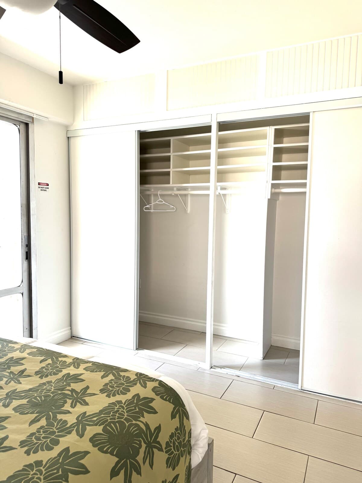 Condo in Honolulu · ★4.63 · 2 bedrooms · 5 beds · 2 private baths - Photo 5