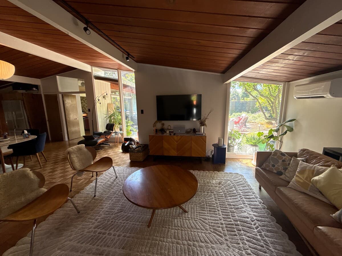 Eichler Home with Hot Tub & Fruit Trees - Photo 3