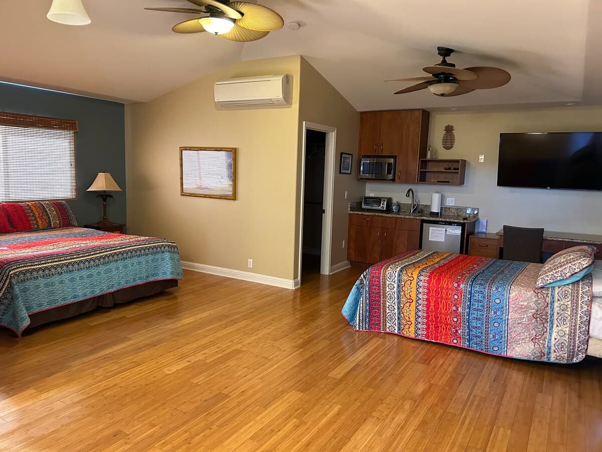 Villa in Kailua-Kona · ★4.82 · 3 bedrooms · 5 beds · 2.5 private baths - Photo 5