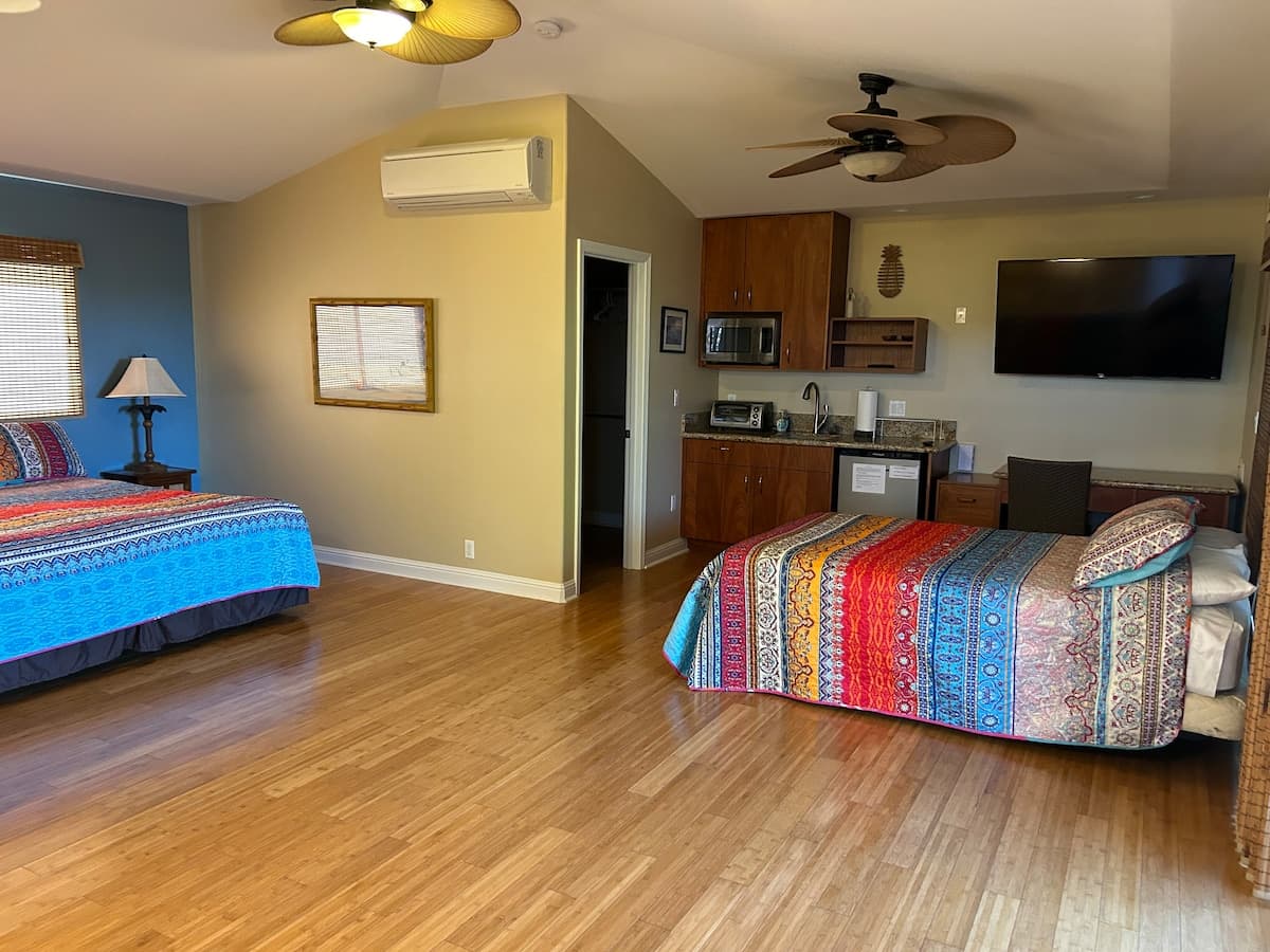 Villa in Kailua-Kona · ★4.82 · 3 bedrooms · 5 beds · 2.5 private baths - Photo 4