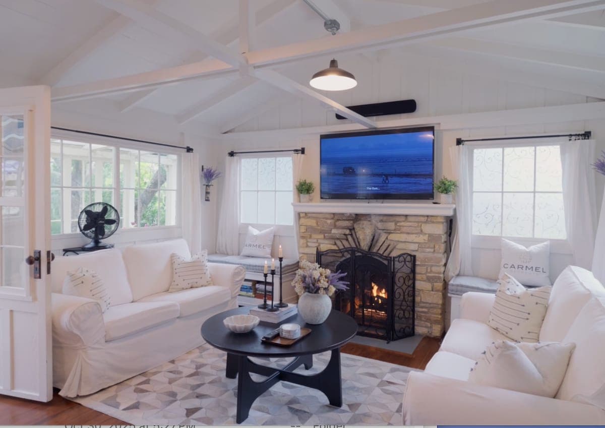 Charming Carmel Cottage, 3 Blocks to Ocean Ave - Photo 3