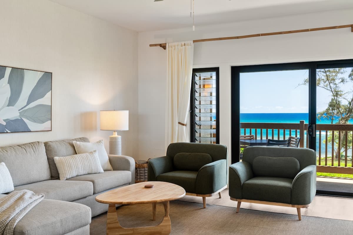 Kaha Lani Resort 224, Oceanfront, Walk to Beach - Photo 3