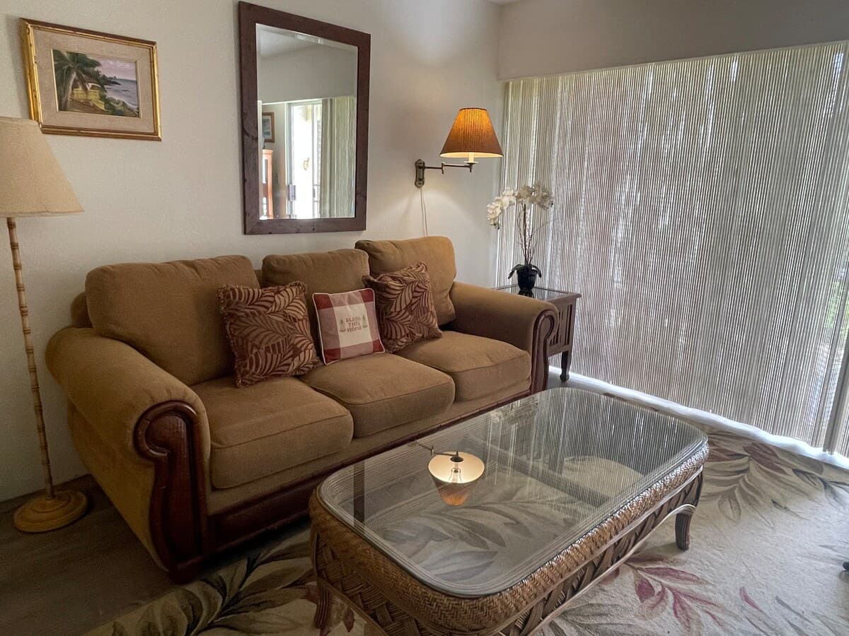 Hawaiian-style 1 BR Condo - steps from the beach! - Photo 1
