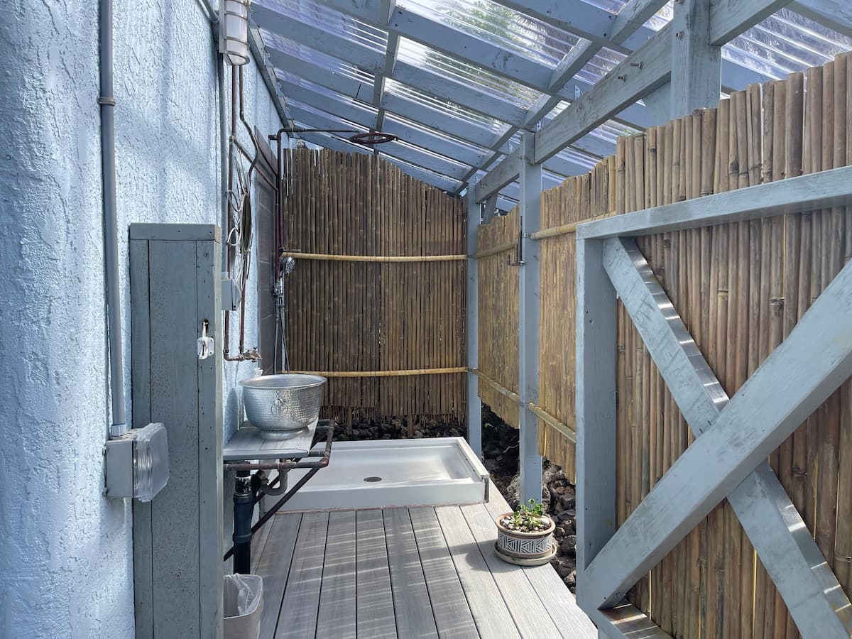 Guesthouse in Kailua-Kona · ★4.96 · 2 bedrooms · 3 beds · 1.5 private baths - Photo 2