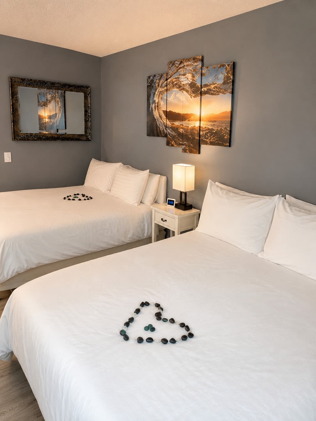 Condo in Honolulu · ★4.82 · 1 bedroom · 2 beds · 1 private bath - Photo 2