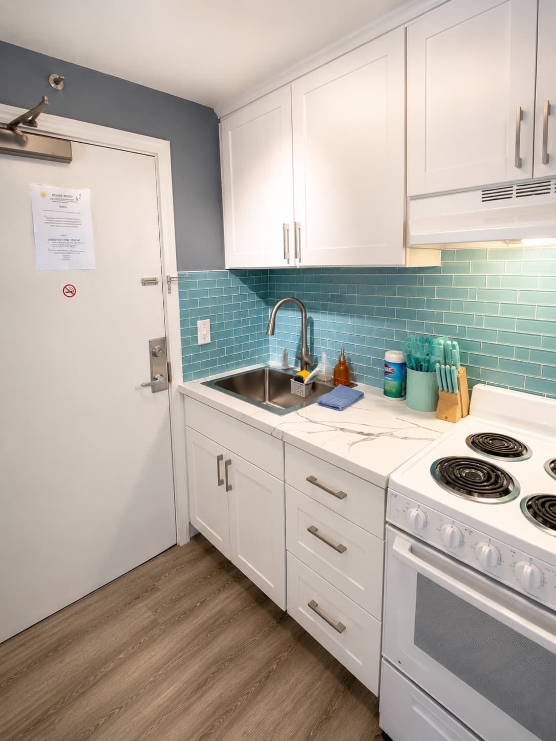 Condo in Honolulu · ★4.82 · 1 bedroom · 2 beds · 1 private bath - Photo 3